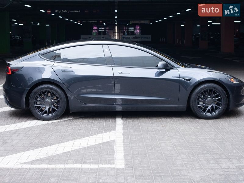 Седан Tesla Model 3 2024 в Киеве фото 12 Седан Tesla Model 3 2024 в Киеве