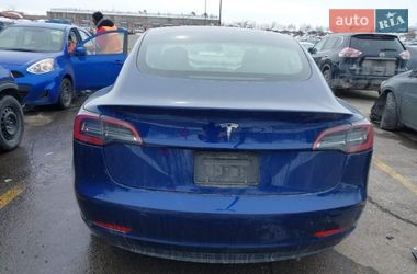 Седан Tesla Model 3 2023 в Киеве