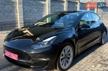 Седан Tesla Model 3 2021 в Ровно