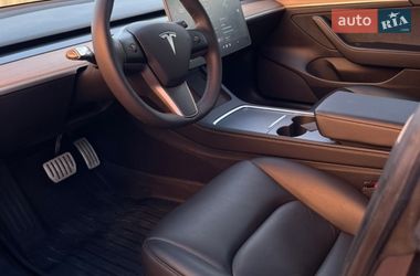 Седан Tesla Model 3 2021 в Коростене