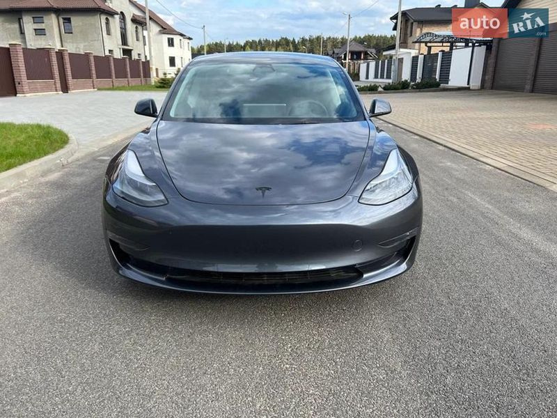 Tesla Model 3 2023