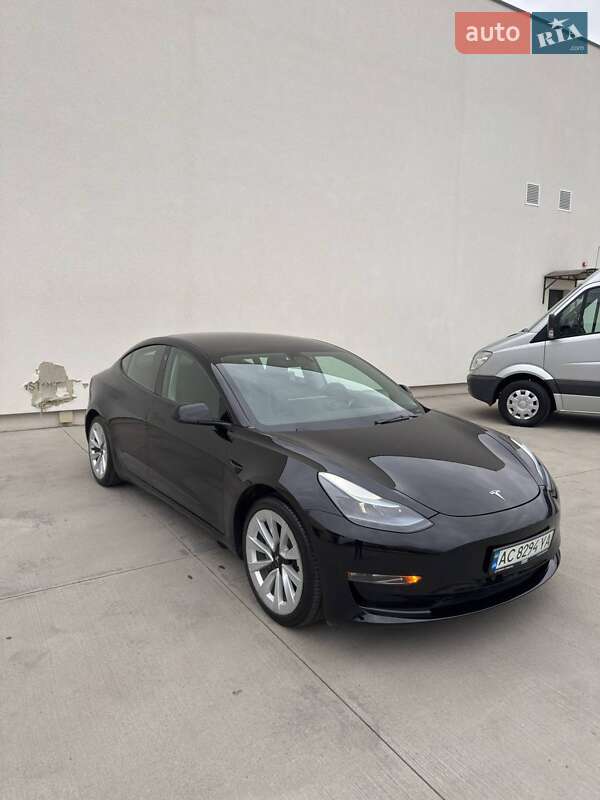 Седан Tesla Model 3 2022 в Ківерцях
