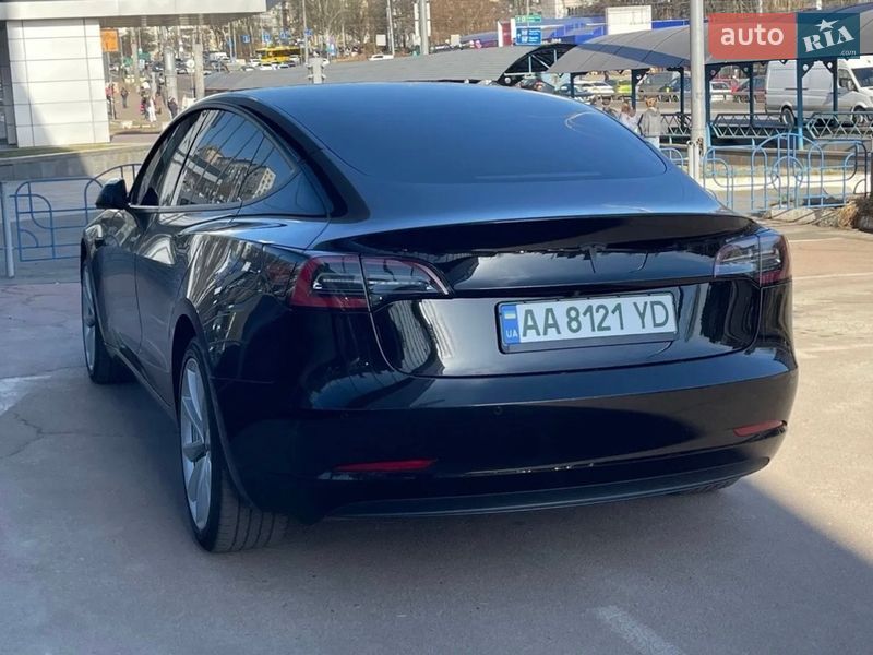 Седан Tesla Model 3 2019 в Киеве