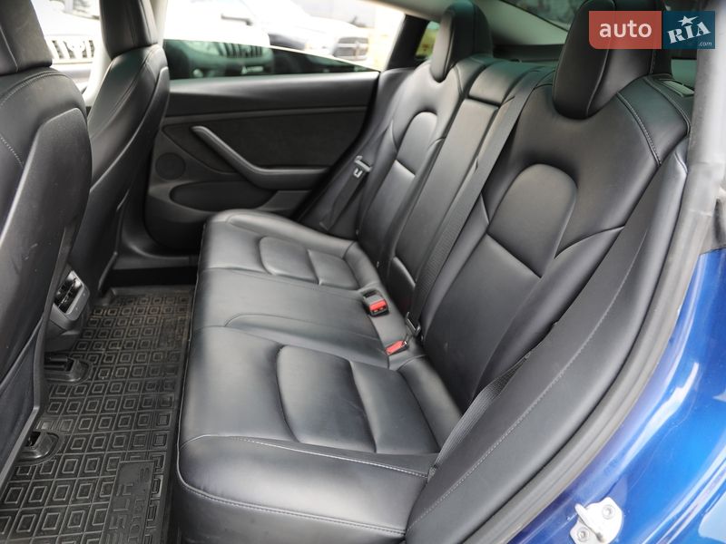 Седан Tesla Model 3 2022 в Харкові