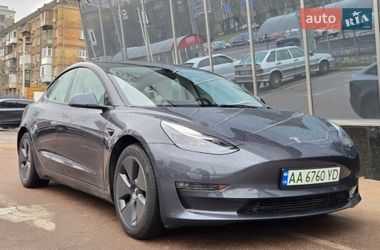 Седан Tesla Model 3 2023 в Киеве