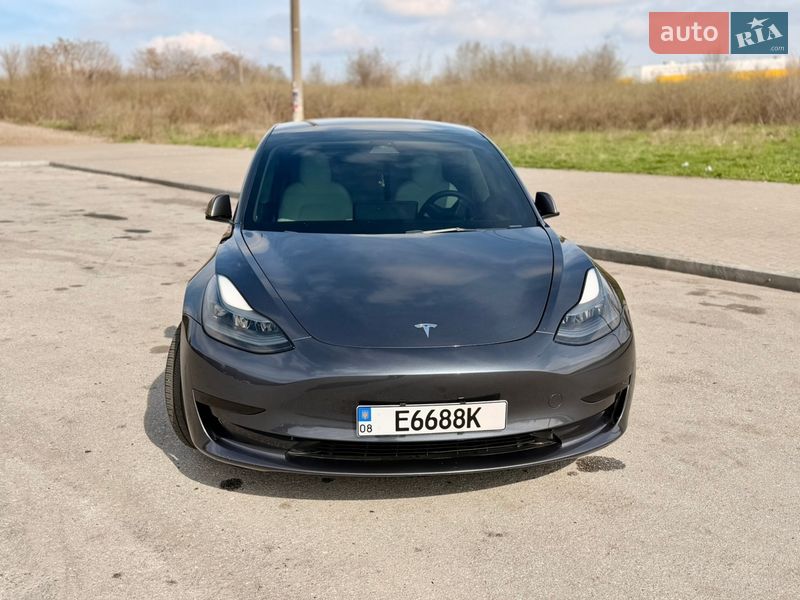 Седан Tesla Model 3 2022 в Запорожье