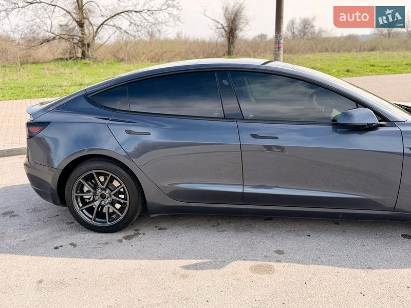 Седан Tesla Model 3 2022 в Запорожье