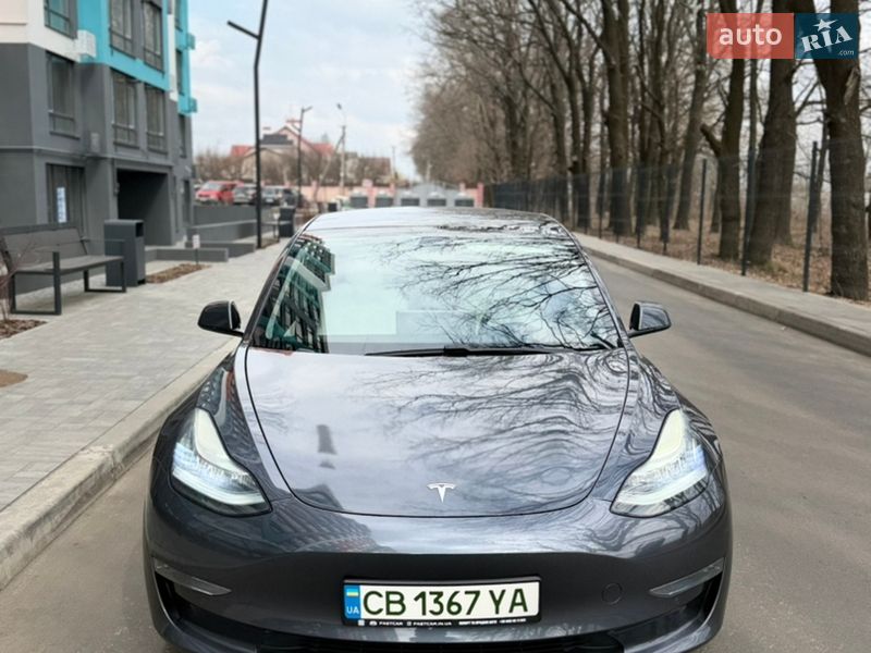 Седан Tesla Model 3 2019 в Чернігові