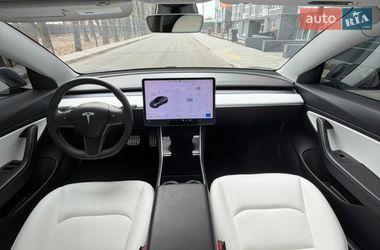 Седан Tesla Model 3 2019 в Чернігові