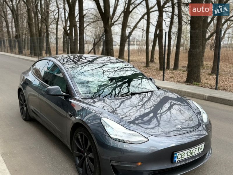 Седан Tesla Model 3 2019 в Чернігові