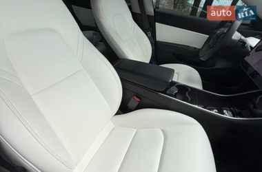 Седан Tesla Model 3 2019 в Чернігові