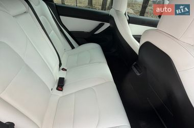 Седан Tesla Model 3 2019 в Чернігові
