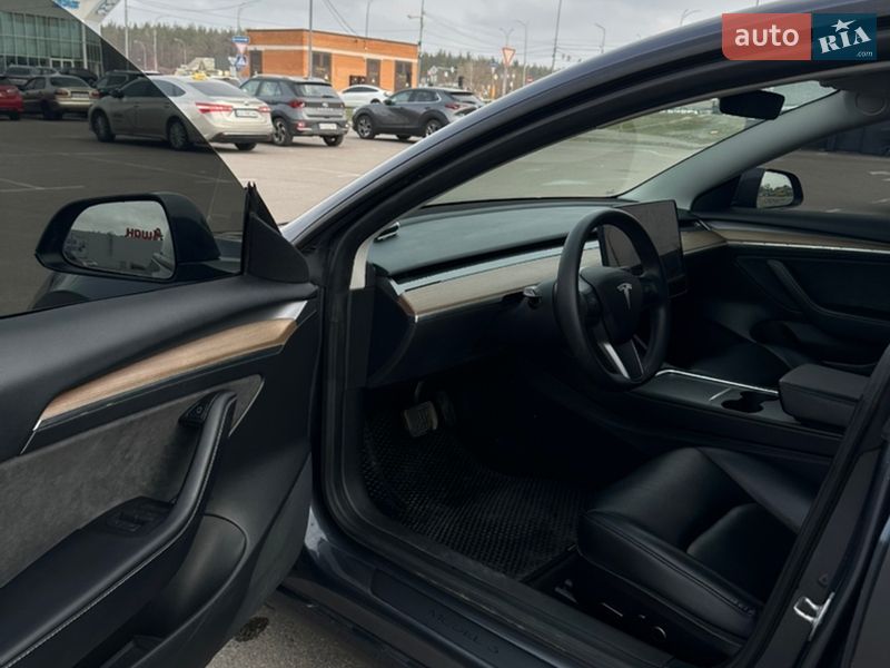 Седан Tesla Model 3 2022 в Києві