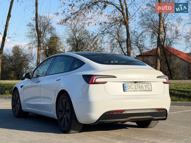 Седан Tesla Model 3 2024 в Львове фото 19 Седан Tesla Model 3 2024 в Львове
