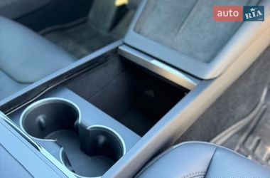 Седан Tesla Model 3 2024 в Львове фото 31 Седан Tesla Model 3 2024 в Львове