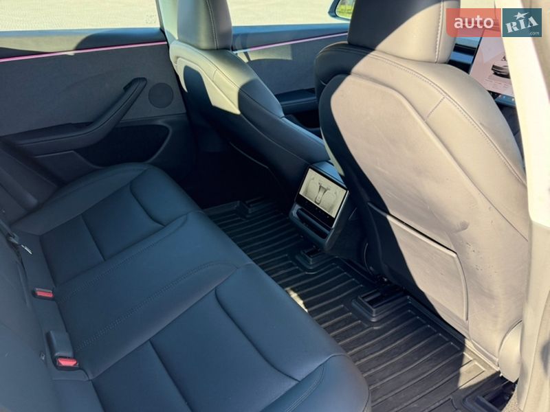 Седан Tesla Model 3 2024 в Львове фото 32 Седан Tesla Model 3 2024 в Львове