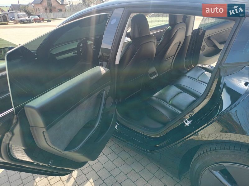 Седан Tesla Model 3 2022 в Львові фото 14 Седан Tesla Model 3 2022 в Львові