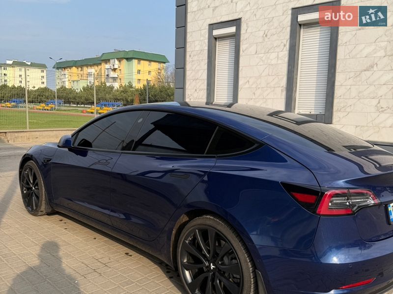 Седан Tesla Model 3 2022 в Одесі