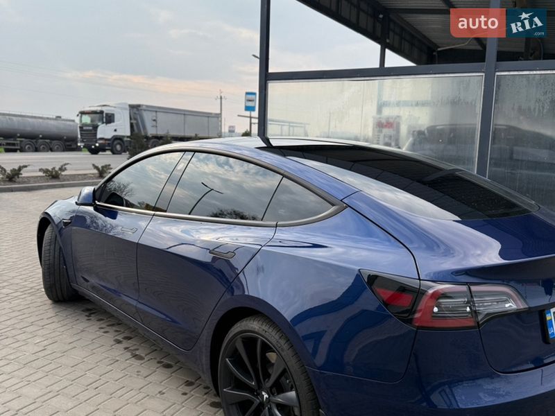 Седан Tesla Model 3 2022 в Одесі