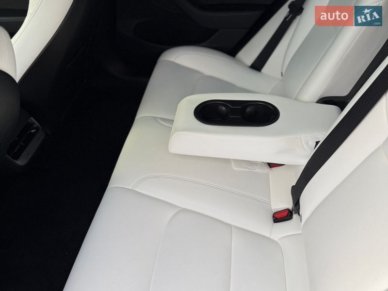 Седан Tesla Model 3 2022 в Одесі