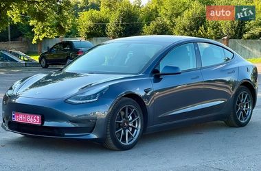 Седан Tesla Model 3 2020 в Рівному
