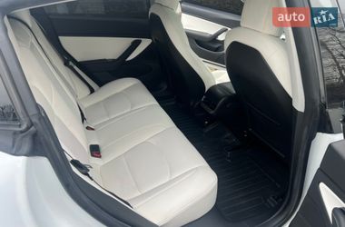Седан Tesla Model 3 2020 в Збаражі