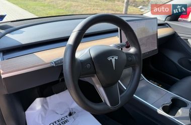 Седан Tesla Model 3 2020 в Коломиї