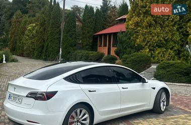 Седан Tesla Model 3 2021 в Львові