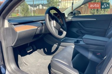 Седан Tesla Model 3 2022 в Киеве