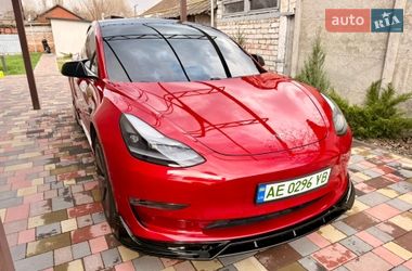 Седан Tesla Model 3 2021 в Днепре