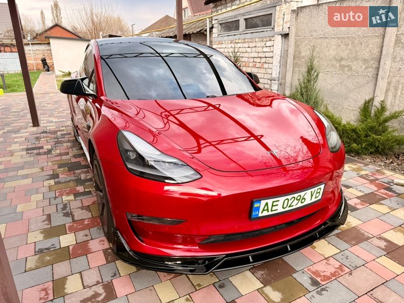 Tesla Model 3 2021