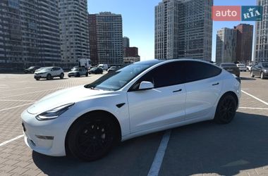 Седан Tesla Model 3 2020 в Києві