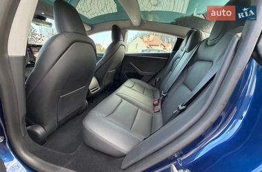Седан Tesla Model 3 2024 в Львове