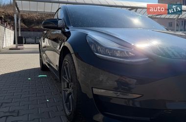 Седан Tesla Model 3 2018 в Рівному