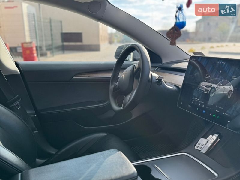 Седан Tesla Model 3 2022 в Одессе