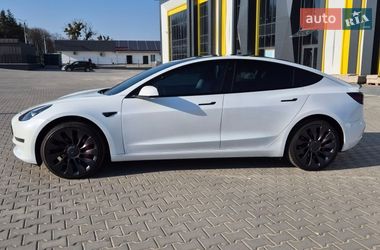Седан Tesla Model 3 2022 в Виннице
