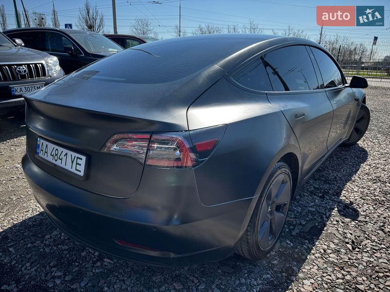 Седан Tesla Model 3 2020 в Киеве