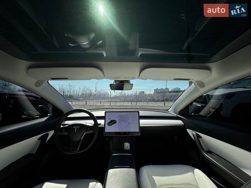 Седан Tesla Model 3 2020 в Киеве