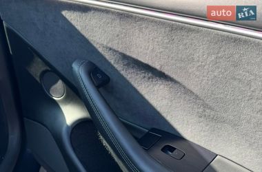 Седан Tesla Model 3 2024 в Ивано-Франковске