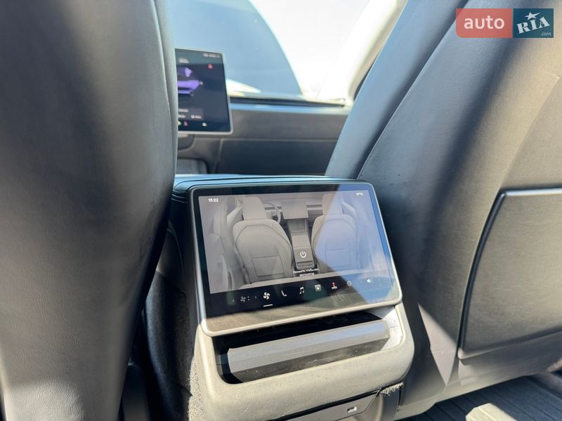 Седан Tesla Model 3 2024 в Ивано-Франковске