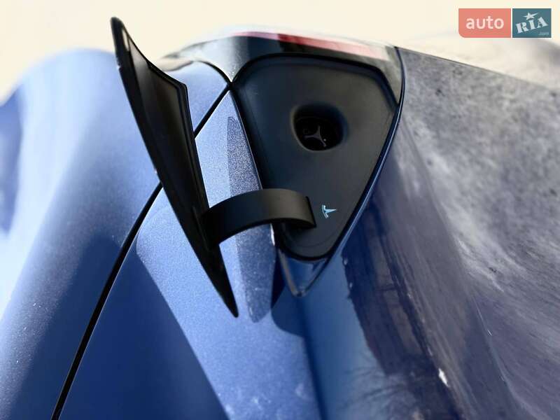 Седан Tesla Model 3 2020 в Львові