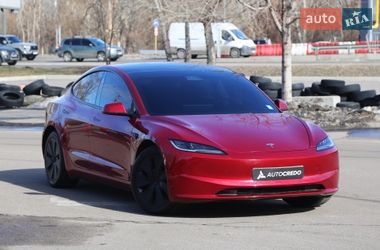 Седан Tesla Model 3 2024 в Києві