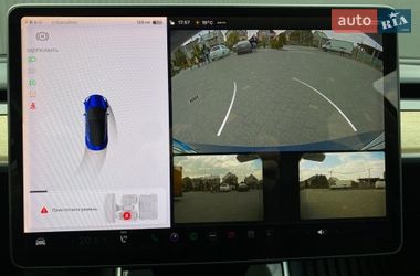 Седан Tesla Model 3 2019 в Ужгороде