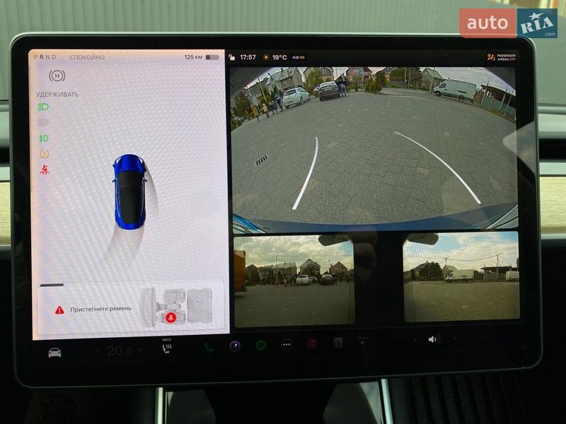 Седан Tesla Model 3 2019 в Ужгороде