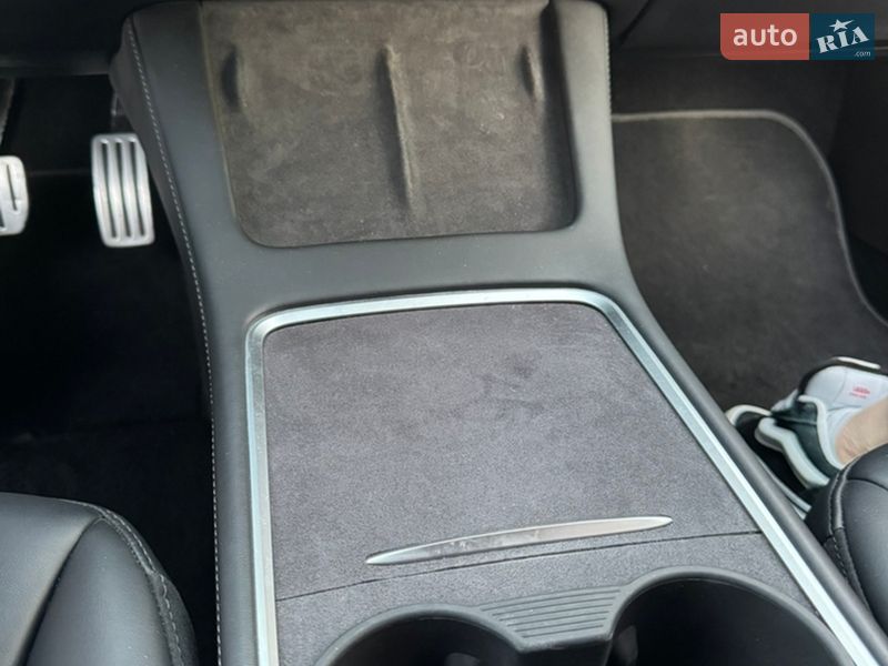 Седан Tesla Model 3 2023 в Києві фото 20 Седан Tesla Model 3 2023 в Києві