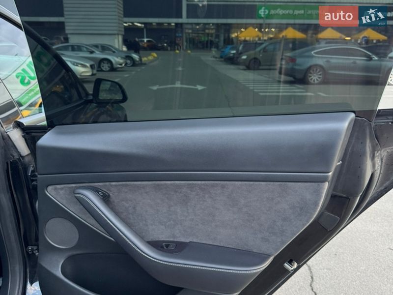 Седан Tesla Model 3 2023 в Києві фото 26 Седан Tesla Model 3 2023 в Києві