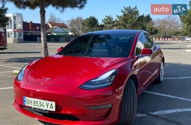 Седан Tesla Model 3 2018 в Одесі