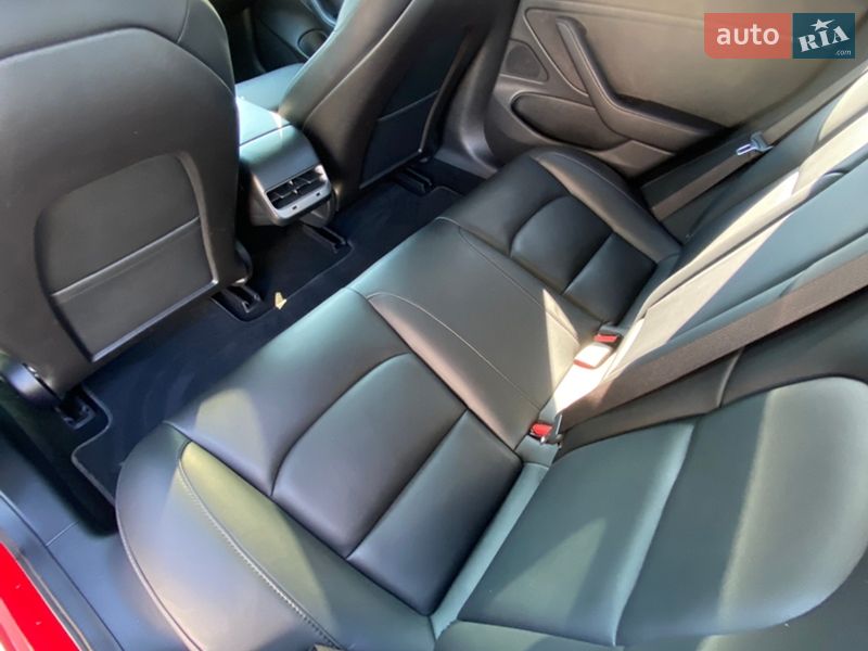Седан Tesla Model 3 2018 в П'ятихатках фото 8 Седан Tesla Model 3 2018 в П'ятихатках