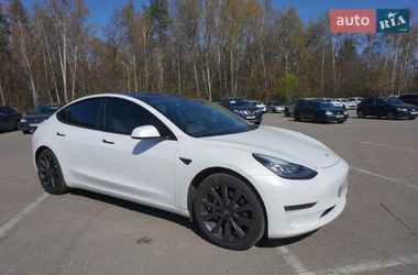 Седан Tesla Model 3 2019 в Киеве