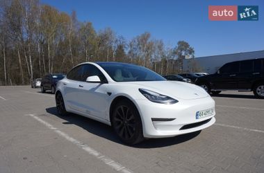 Седан Tesla Model 3 2019 в Киеве